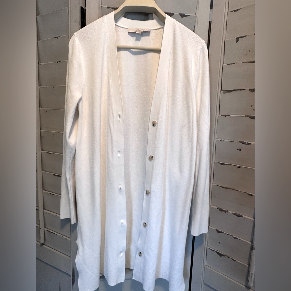Ladies Ann Taylor LOFT cardigan